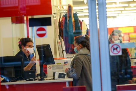 Hohe Fallzahlen / Belgien schließt ab Montag wieder die meisten Geschäfte – Ausnahmen für Supermärkte