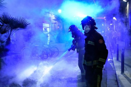 Europa im Corona-Griff / Von Lockdowns, Straßenschlachten und den Schweden – Tageblatt-Korrespondenten berichten