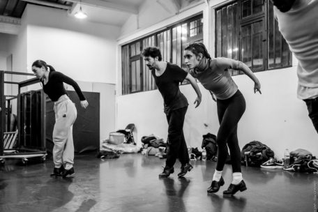 Gecancelte Shows, Probenchaos durch Covid-Fälle, eingeschränkte Zuschauerzahlen: Das Leben als Künstler in Zeiten der Krise ist alles andere als einfach