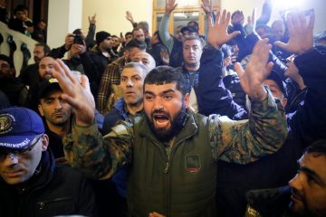  Waffenruhe / Armenien und Aserbaidschan beenden Kämpfe um Berg-Karabach