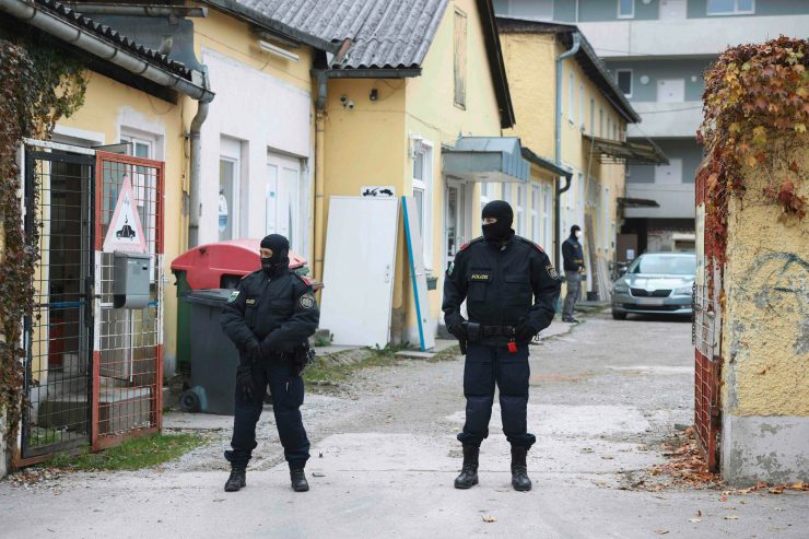 Österreich / „Aktion scharf“: Nach dem Wiener Attentat werden Fehler der Vergangenheit kompensiert