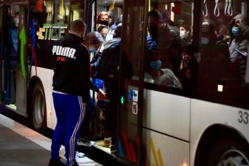 Gedränge wegen Taktwechsel / Ab Montag sollen wieder mehr TICE-Busse fahren