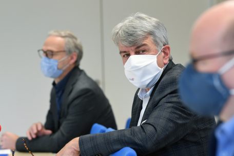 Roger Roth, Pr&auml;sident der ADIL (&bdquo;Association des membres des directions de l&rsquo;enseignement post-fondamental public luxembourgeois&ldquo;),&nbsp;Romain Wolff, F&ouml;deral-Pr&auml;sident der CGFP, und Raoul Scholtes, Pr&auml;sident der F&eacute;duse