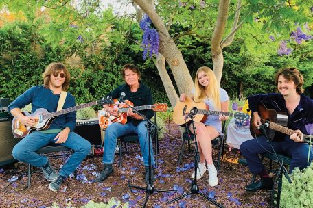 Kopf des Tages / Woodstock-Veteran im Lockdown: John Fogertys Familienalbum