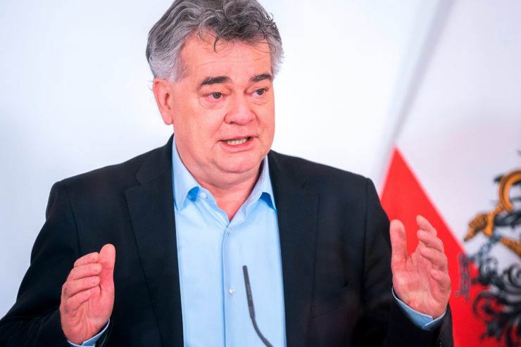 Österreich / Mit der Ökosteuerreform dürfen die Grünen einmal Flagge zeigen