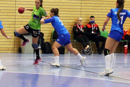 Die Freude dar&uuml;ber, endlich wieder ein offizielles Spiel zu bestreiten, war bei Semina Radoncic (25) und ihren Mannschaftskolleginnen gro&szlig;