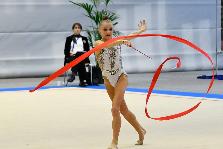 Rhythmische Sportgymnastik / Sophie Turpel mit starkem EM-Auftakt
