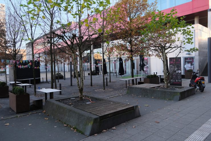 Cafés und Restaurants geschlossen / Einkaufen ohne Pitstop