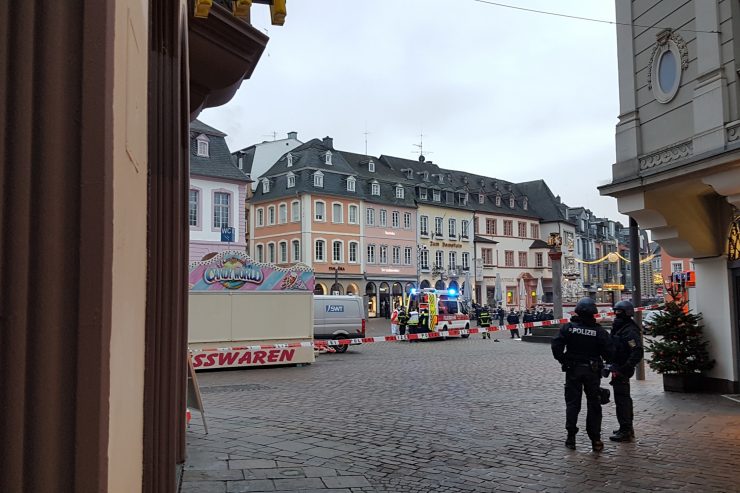 Trier / „Ein Bild des Grauens“ – Schock und Trauer nach der Todesfahrt
