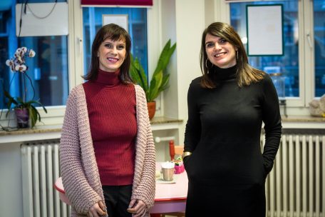 Ana Luisa Carrilho (links) und Tania Hemmer sind für die Antenne Süden und Esch der „Eltereschoul“ zuständig