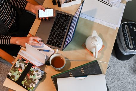 Telearbeit / Frankreich und Luxemburg verlängern Steuerabkommen für Grenzgänger bis April