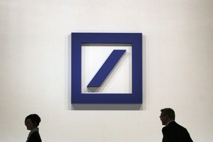 Wirtschaft / Deutsche Bank tritt noch stärker auf die Kostenbremse