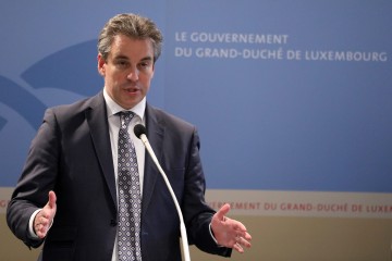 Flashback 2020 / Wissenschaftlichkeit und falsche Zahlen: Meisch trägt bei Polemik um Ministeriumsbericht dick auf