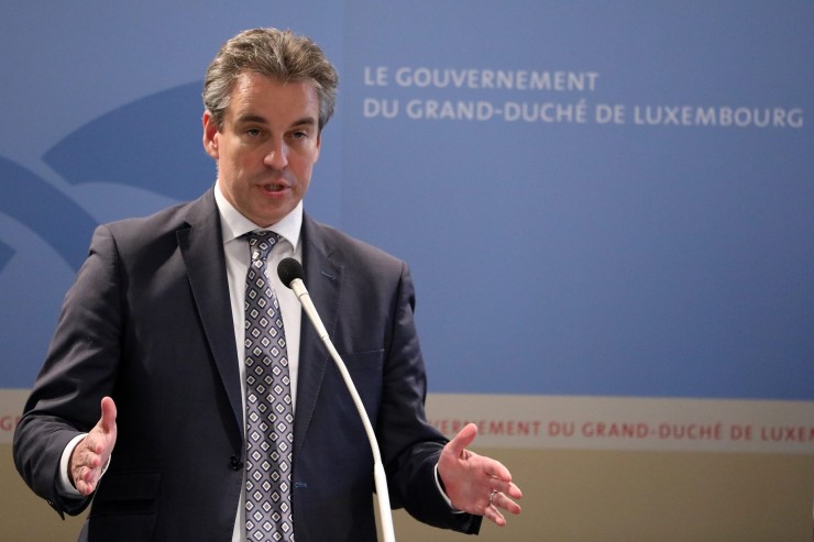 Flashback 2020 / Wissenschaftlichkeit und falsche Zahlen: Meisch trägt bei Polemik um Ministeriumsbericht dick auf