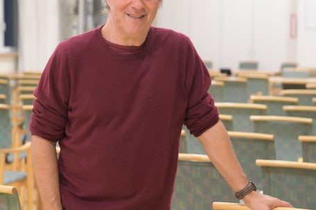 Vor einem Jahr war Bruno Humbeeck in Luxemburg Redner bei der Konferenz, die das &bdquo;Centre psycho-social et d&rsquo;accompagnement scolaire&ldquo; (Cepas) veranstaltet hatte. Das Thema lautete &bdquo;Seinem Kind helfen, die Schule positiv zu erleben &hellip; Wie Eltern mit Lernschwierigkeiten umgehen sollten&ldquo;.