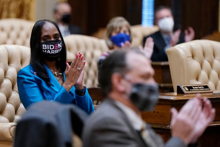 USA / Wahlleute bestätigen Bidens Sieg über Trump – und der Justizminister tritt ab