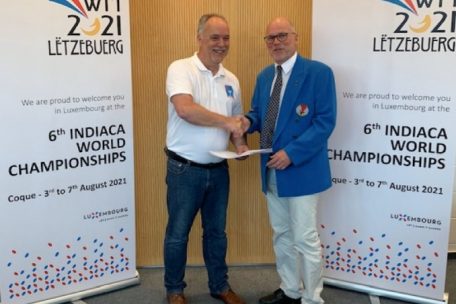 Marco Aardoom (l.) freute sich vor zwei Jahren sichtlich über die Vergabe der anstehenden Weltmeisterschaft