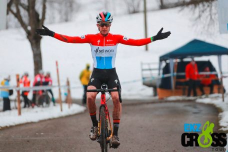 Sieg im neuen Trikot / Christine Majerus gewinnt im schweizerischen Hittnau