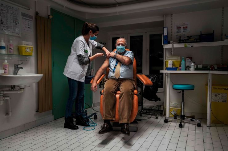 France / Le gouvernement promet d’accélérer la vaccination – mais les réalités peinent à suivre