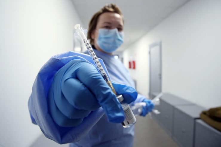 Brüssel / EU-Kommission bestellt mehr Impfstoff – und bekommt noch mehr Streit