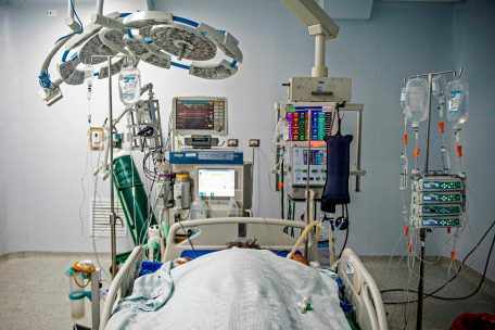 Des robots / L’intelligence artificielle, ou ainsi dite, va-t-elle révolutionner la médecine de notre pays?