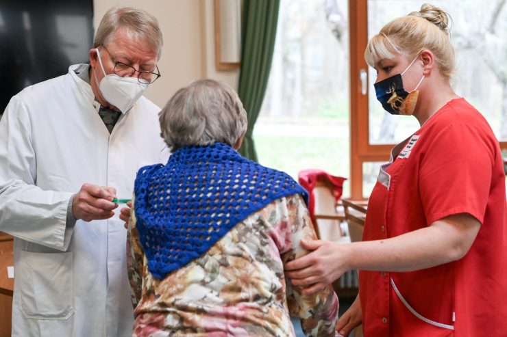 Impfkampagne / Erste 1.200 Dosen des Moderna-Vakzins werden am Montag erwartet