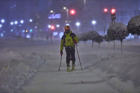 Wetterextreme / Spanien kämpft vor erwartetem Kälteeinbruch gegen Schneechaos an