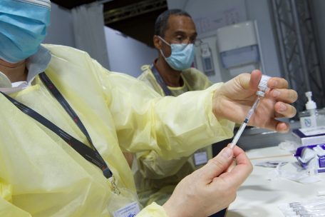 Impfkampagne  / Luxemburgs Regierung will bis Ende März 43.200 Menschen vollständig geimpft haben