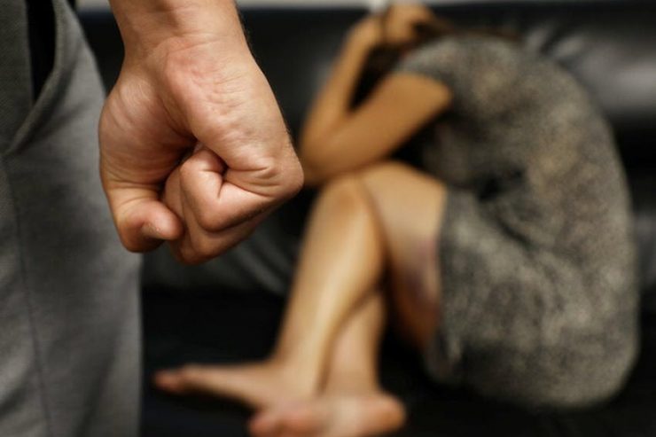 Gesellschaft  / Geschlagen, erniedrigt, am Ende: Wenn Frauen nicht mehr können