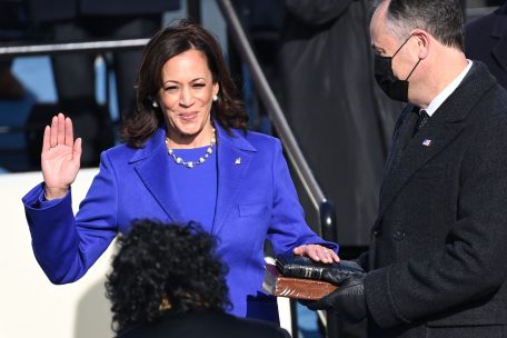 Als erste Frau und erste Schwarze ist die 56-j&auml;hrige Kamala Harris nun Vizepr&auml;sidentin der USA