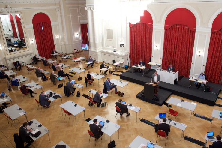 Petition / Zur Privatisierung der öffentlichen Schulen in Luxemburg wird am 3. Februar debattiert