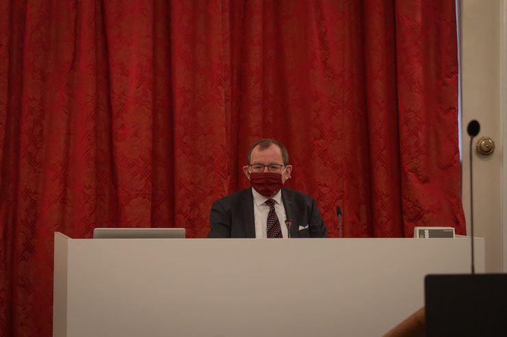 Parlament / Corona – die Zehnte