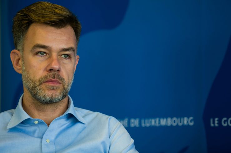 Medien / Wirtschaftsminister Fayot gibt Formfehler bei Verkauf von Industriegrundstück an Fage zu