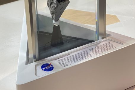 332 Gramm wiegt der Brocken, den Astronauten aus dem Taurus-Littrow-Tal mitgebracht haben