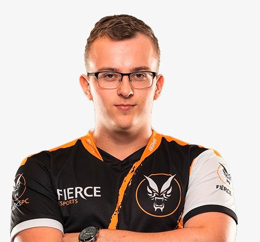 Interview mit E-Sportler / Alexander Andersson:  „Es geht darum, zusammen mit dem Team gut zu sein“