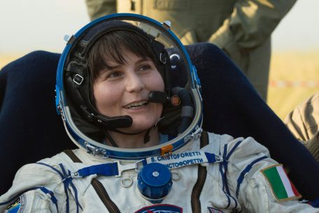 Astronautin Samantha Cristoforetti bei ihrer R&uuml;ckkehr zur Erde