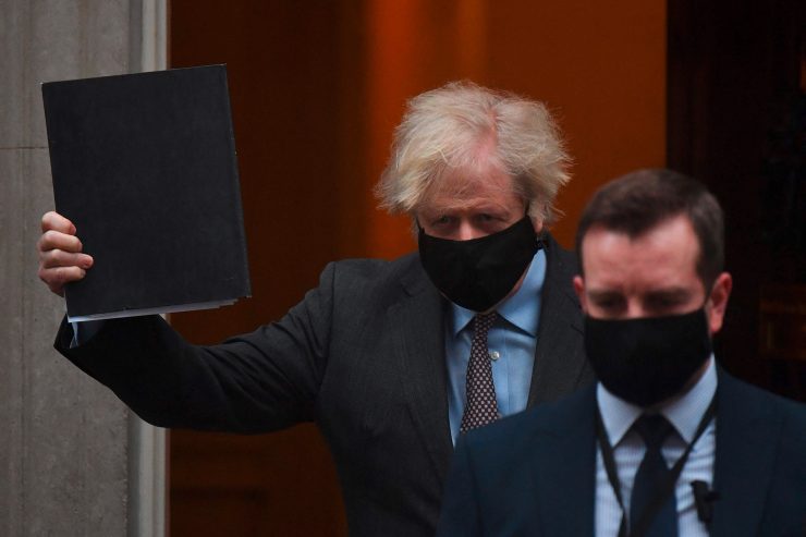  Lockdown-Fahrplan / Britische Regierung will bis Ende Juni alle Corona-Maßnahmen aufheben