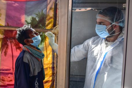 Pandemie / US-Wissenschaftler besorgt über Corona-Variante in Kalifornien