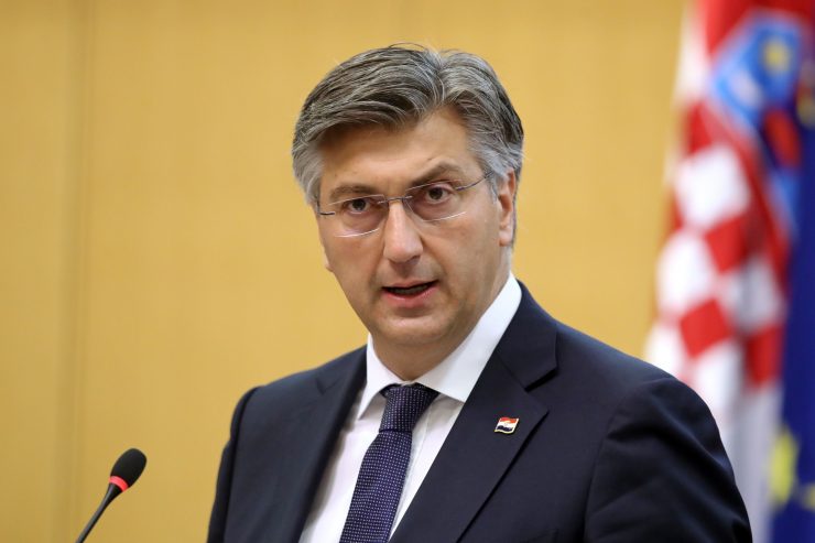 Kroatien / Premier Plenkovic liefert sich seit Tagen einen bizarren Streit mit einem Café