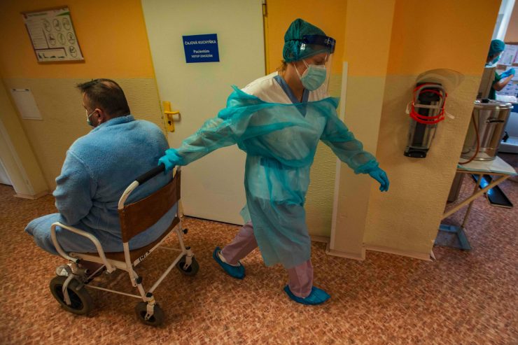 Tschechien erneuert Corona-Notstand / Bislang über 20.000 Menschen gestorben