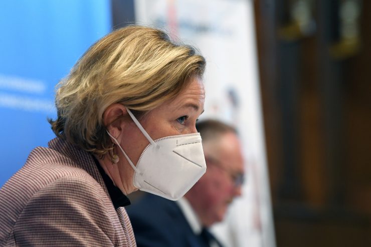 Faktencheck / Luxemburg: 89 Prozent der Menschen stecken sich beim gemeinsamen Essen oder Trinken an