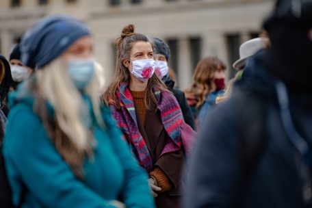 EU-Bericht / Frauen werden von der Corona-Pandemie deutlich härter getroffen als Männer