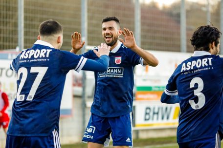 Fußball / Dejvid Sinani träumt vom „richtigen“ Titelfoto