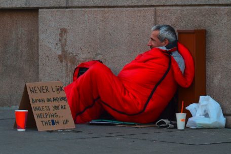 Luxemburger Impfkampagne / Obdachlose nicht grundsätzlich „vulnerabel“ – keine frühzeitige Impfung