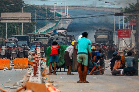 Gewalt in Myanmar eskaliert / Mindestens 30 Tote bei Protesten – im Stadtbezirk gilt das Kriegsrecht