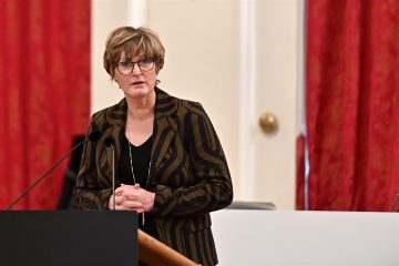 Parlament / 220 Kurse für Kurzarbeiter angeboten