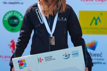 Bogenschießen / Silber für Shkolna bei der Freiluft-Premiere