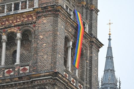 Kirche / Über 230 Theologieprofessoren protestieren gegen Segnungsverbot