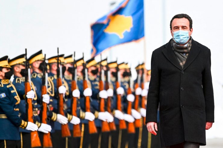 Kosovo-Rebell / Der frühere Studentenführer Albin Kurti übernimmt wieder das Ruder