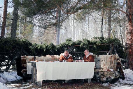 Russland / Von der Geheimniskrämerei des Kreml-Chefs bei der Covid-Impfung und anderen Seltsamkeiten
